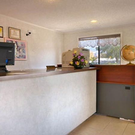 Motel Super 8 By Wyndham Bishop Exterior foto