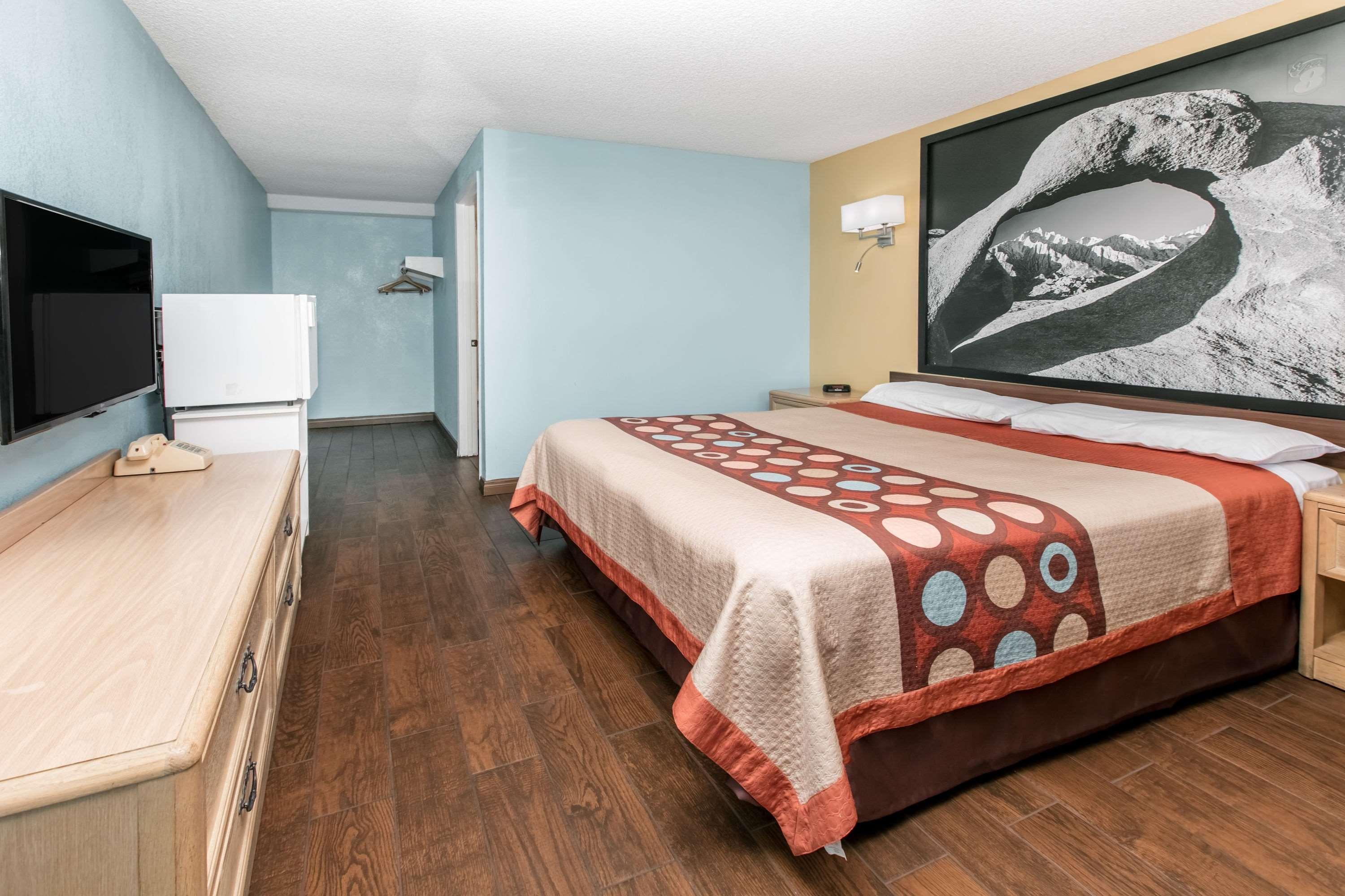 Motel Super 8 By Wyndham Bishop Exterior foto